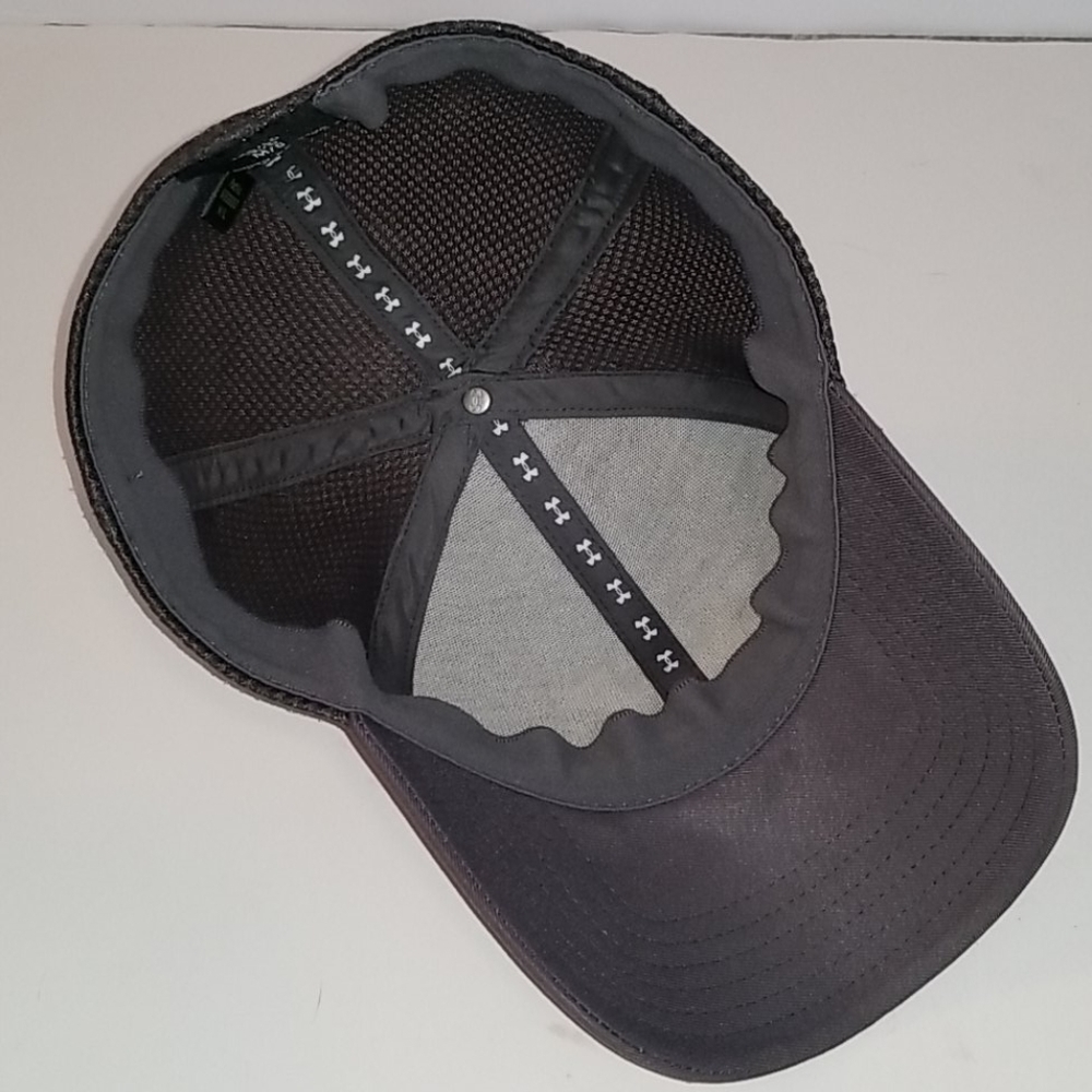 Under Armour gray driver golf hat - Picture 8 of 8